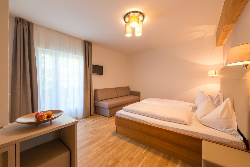 Tirolerin Garni Hotel Termeno Eksteriør bilde